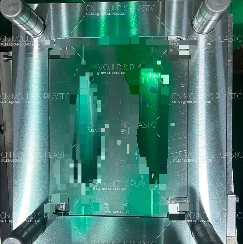 Vinklede pins Indsæt støbning applikation