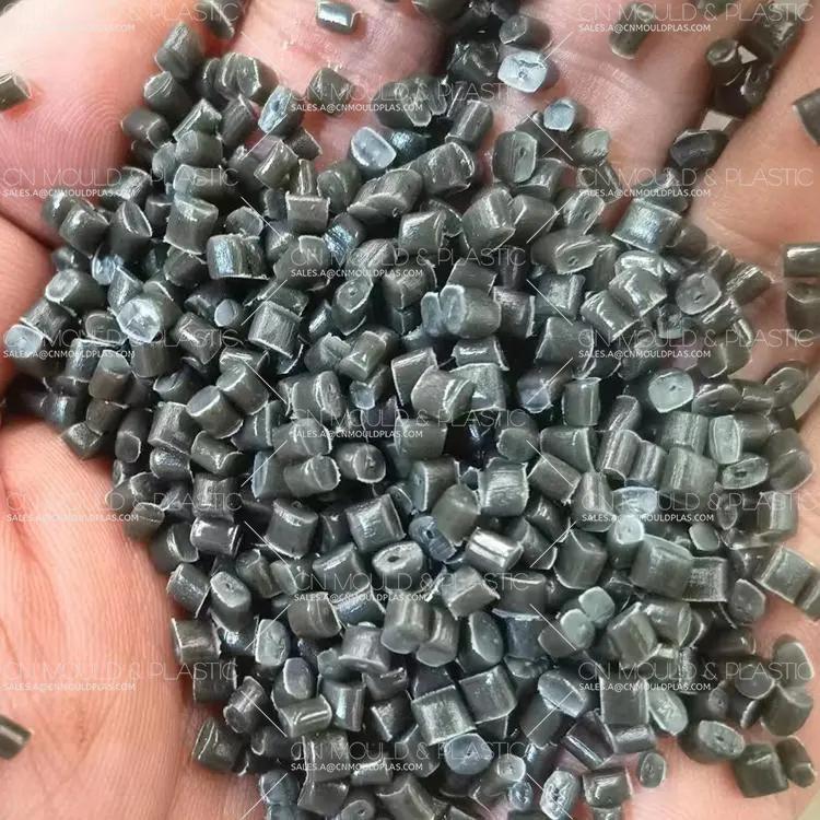 Molding_materials.jpg Molding_materials.jpg